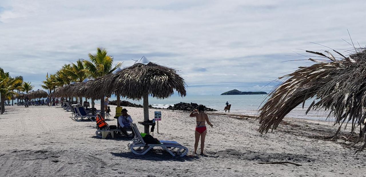 Playa Blanca Towncenter Suite - No Incluye Comidas エクステリア 写真
